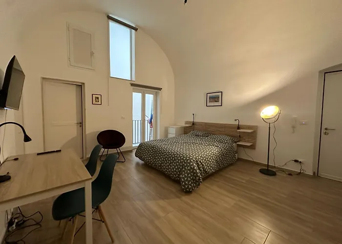 Casa Garruba 99 * Bari